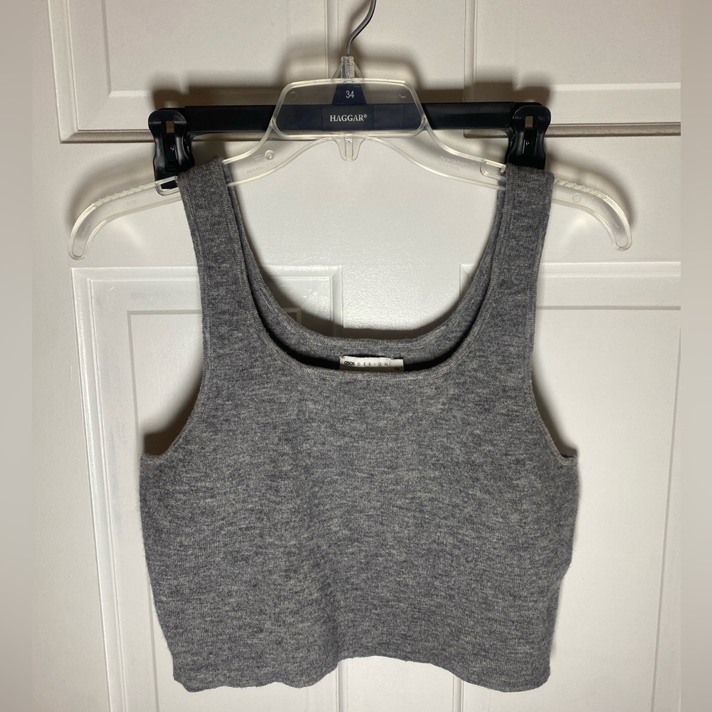 Gray crop top tank